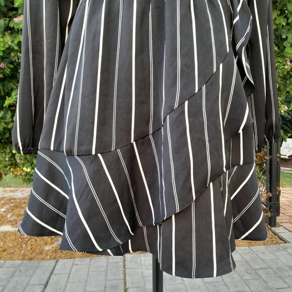 Express Striped Elastic Waist Ruffle Wrap Dress SIZE SMALL - Picture 4 of 16